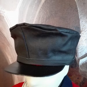 ´Geteerter´ Mützenüberzug